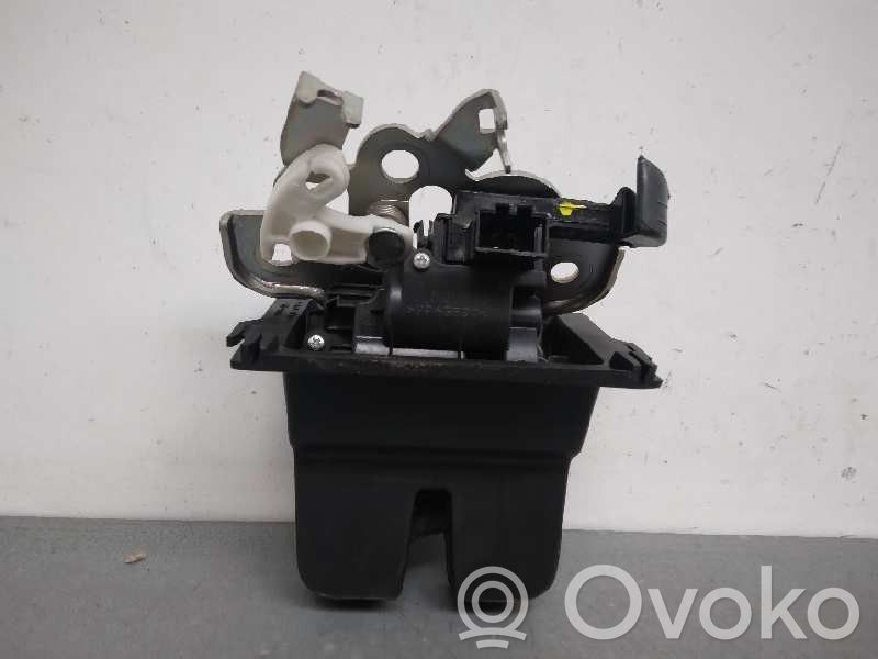 Skoda Octavia Mk3 (5E) Tailgate lock latch 