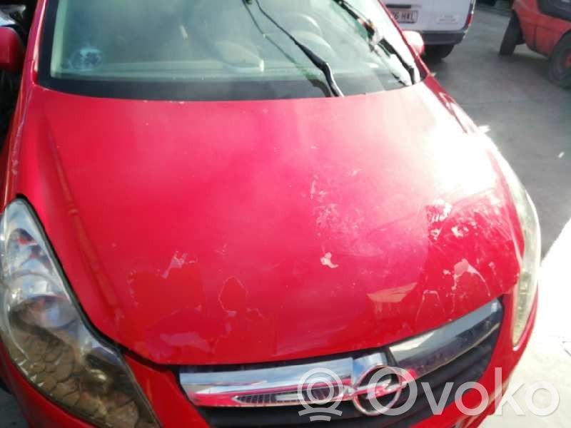 Opel Corsa D Konepelti 
