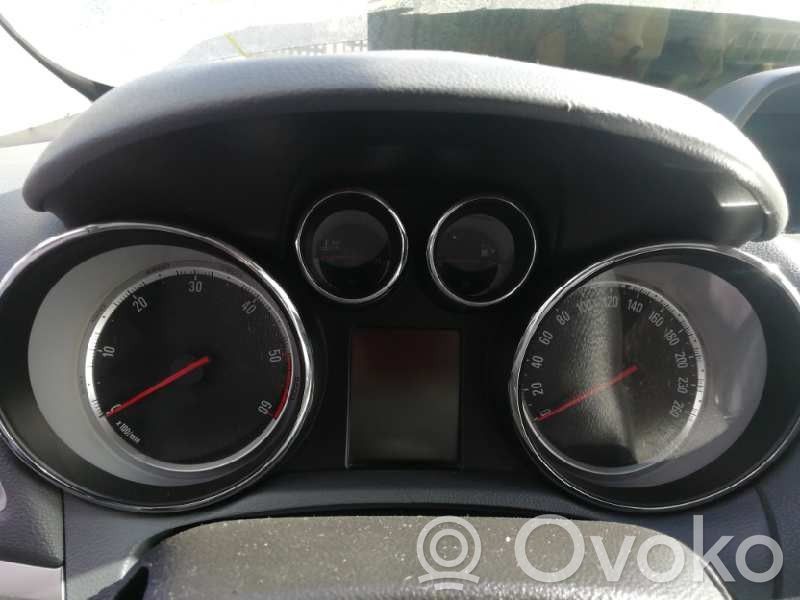 Opel Mokka Speedometer (instrument cluster) 