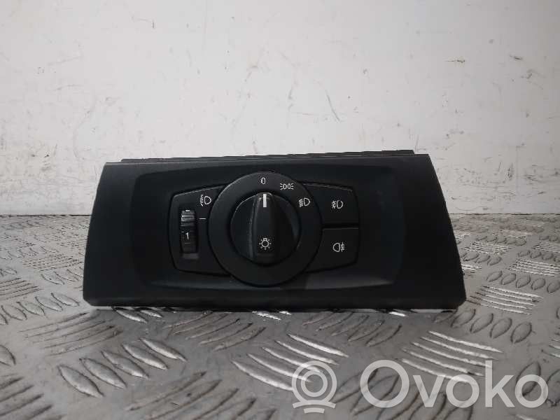Panel lighting control switch   693279403