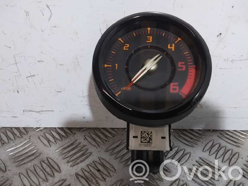 Renault Twingo II Geschwindigkeitsmesser Cockpit 