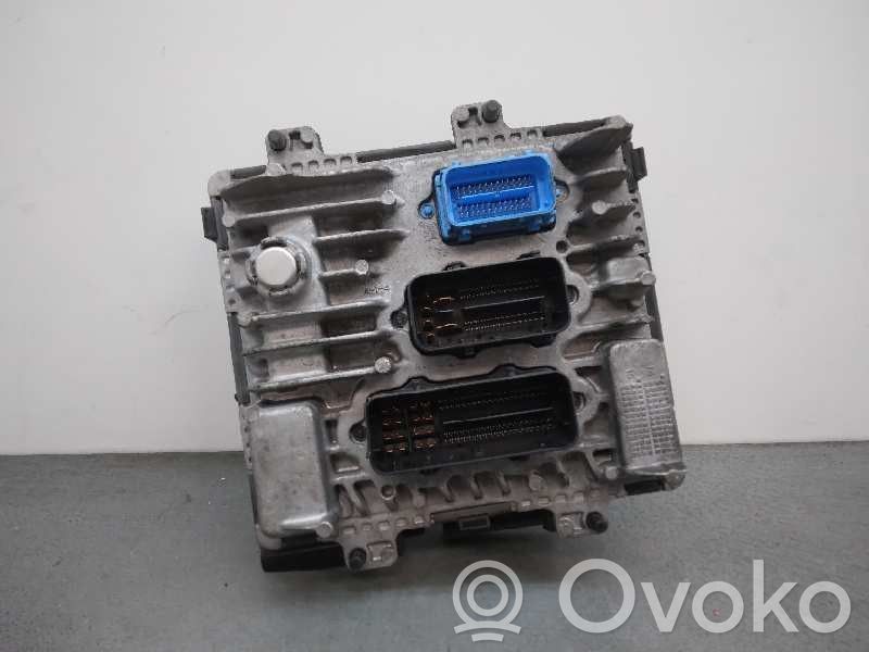 Opel Corsa E Unidad de control/módulo del motor 
