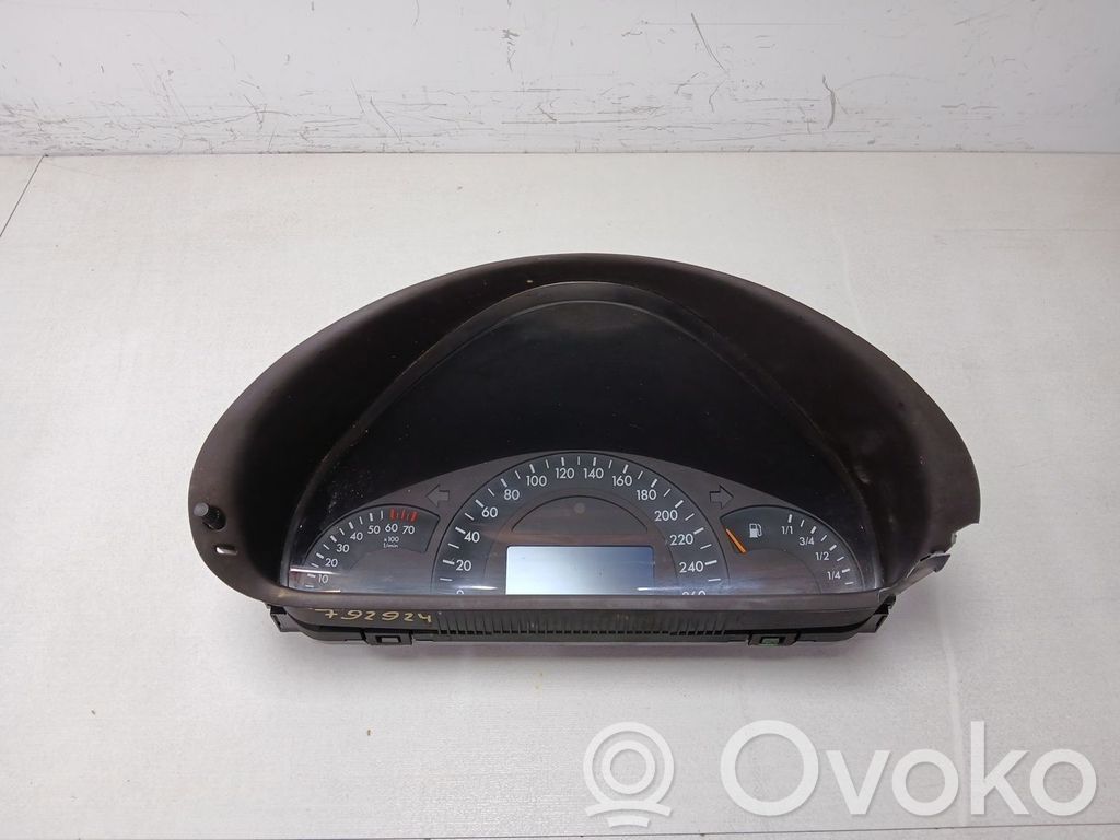 Mercedes-Benz C W203 Vitezometru (grup de instrumente) 