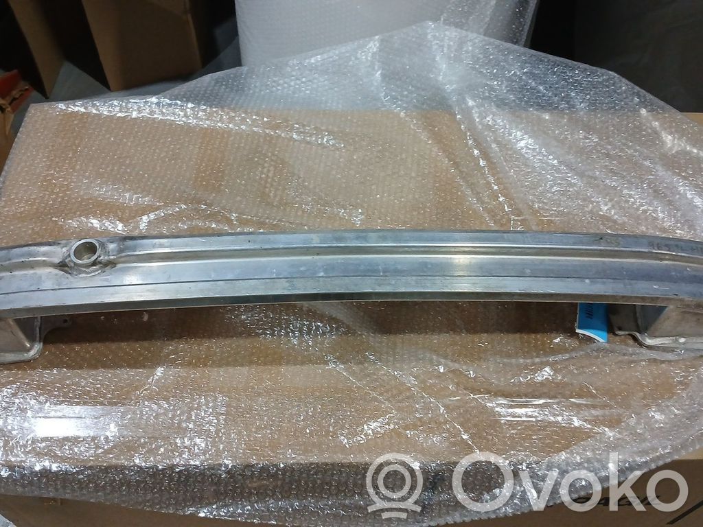 Front bumper mounting bracket