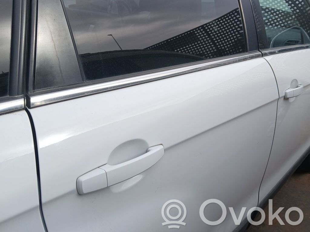 Chevrolet Captiva Puerta trasera 