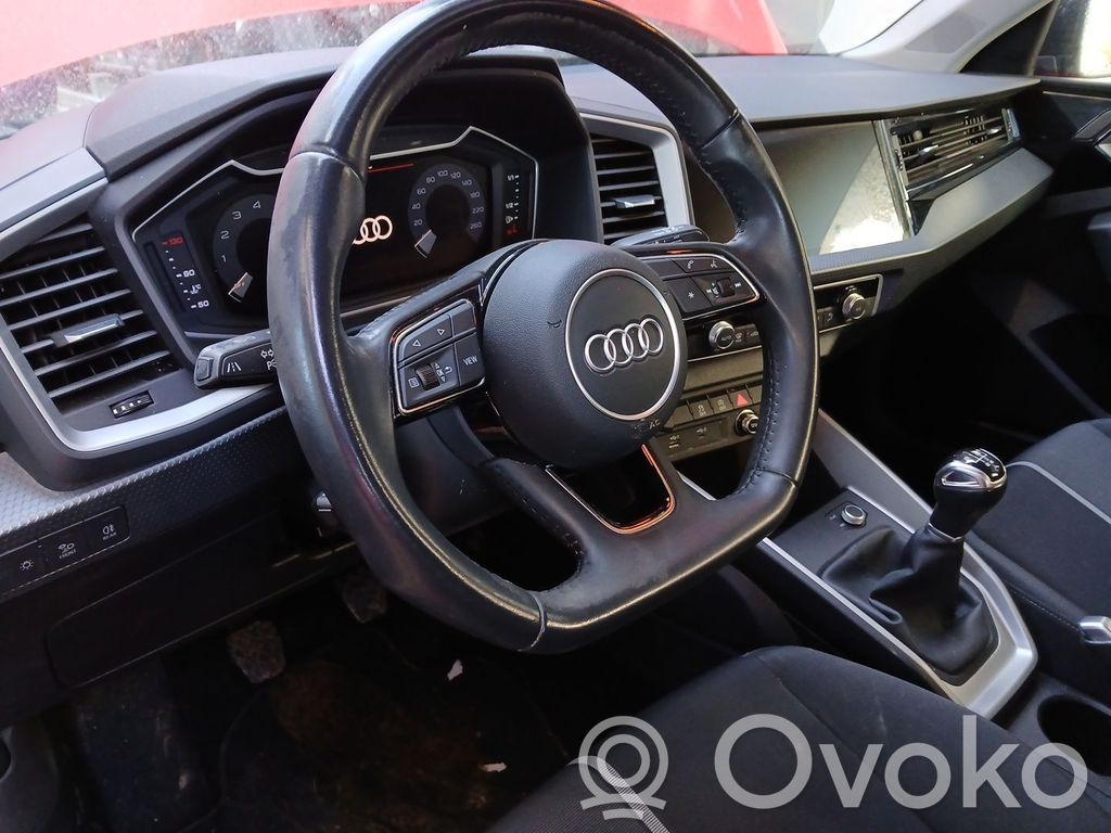 Audi A1 Oro pagalvių komplektas 