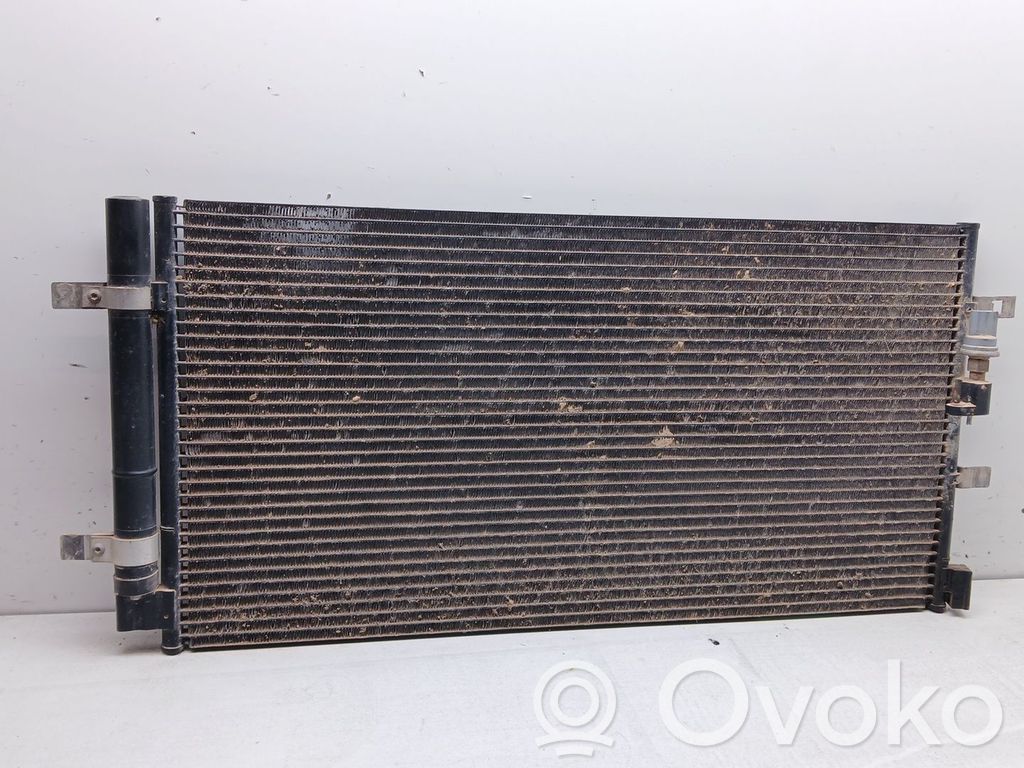 Radiateur condenseur de climatisation