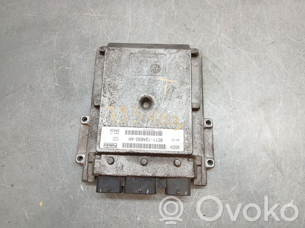 Unidad de control/módulo del motor   6C1112A650AH