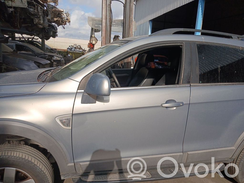 Chevrolet Captiva Puerta delantera 