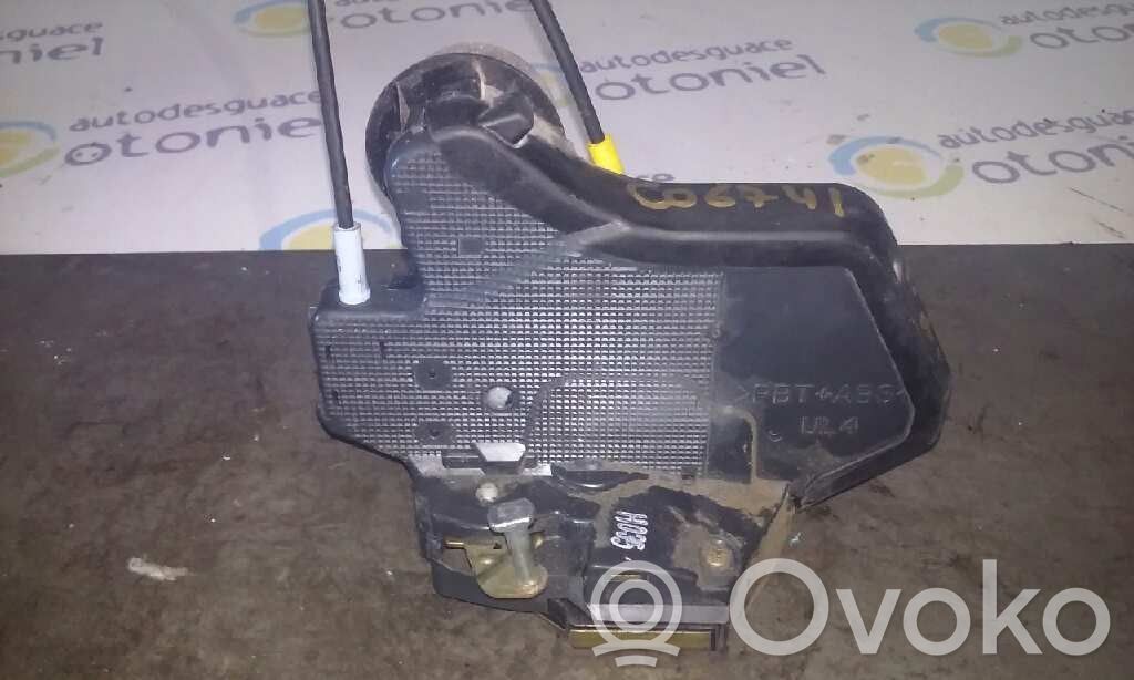 Toyota Corolla Verso E121 Rear door lock 