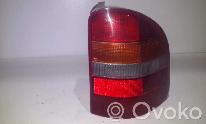 Ford Mondeo Mk III Galinis žibintas kėbule 