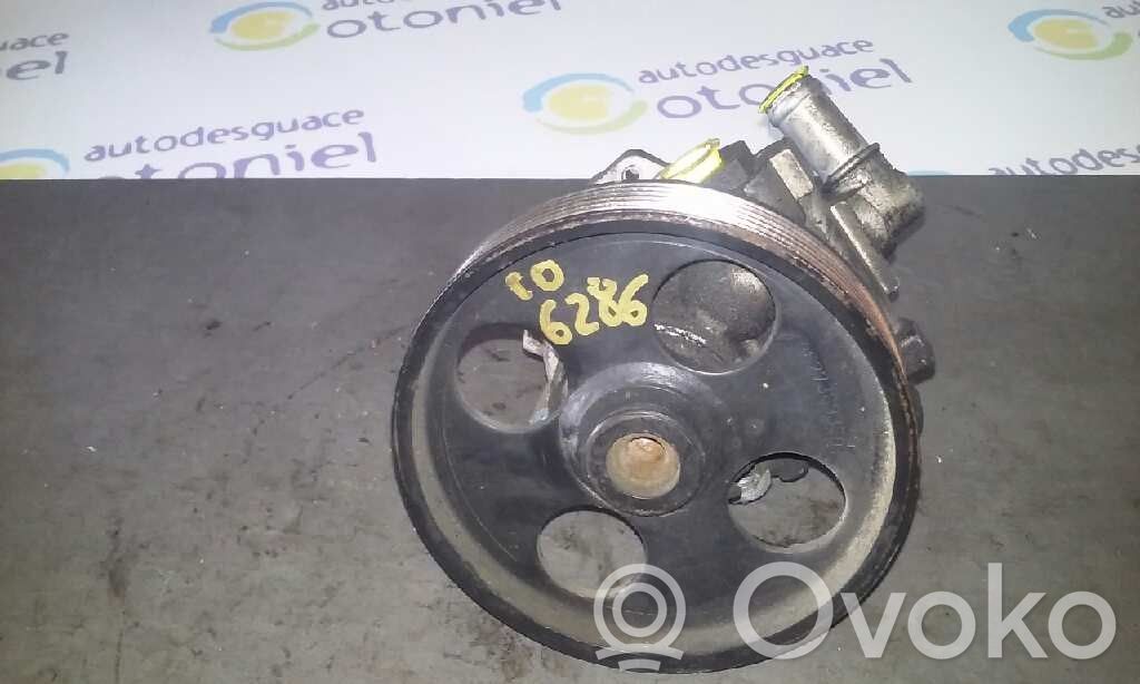 Renault Megane I Power steering pump 