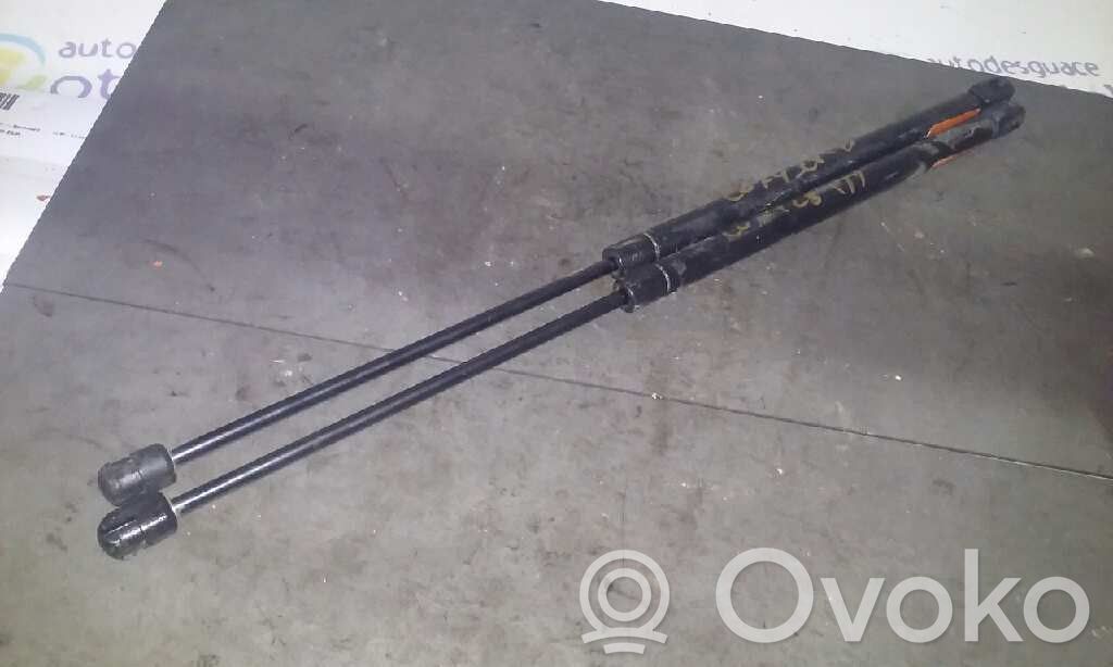 Opel Corsa B Amortyzator klapy tylnej bagażnika 