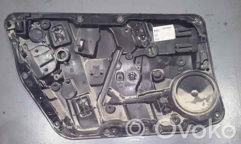 Mercedes-Benz A W176 Front door manual window regulator 