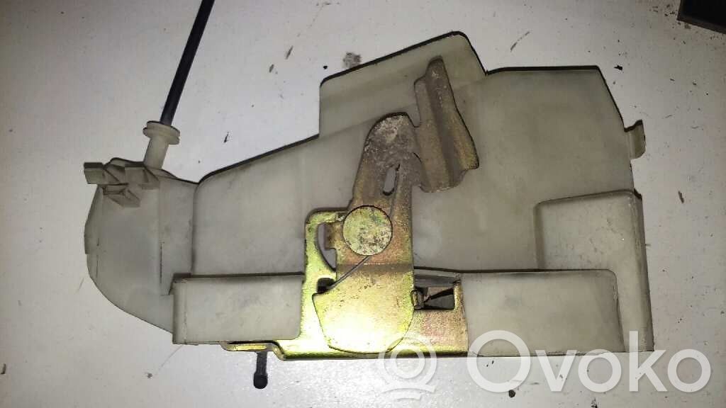 Ford Fiesta Aizmugurē slēdzene 