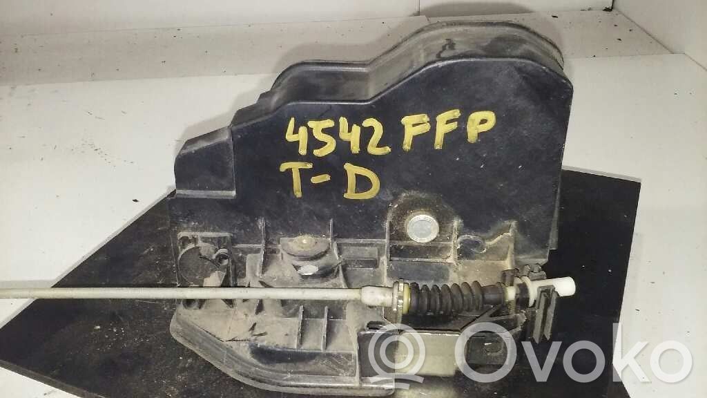 Cerradura de puerta trasera   5PINS