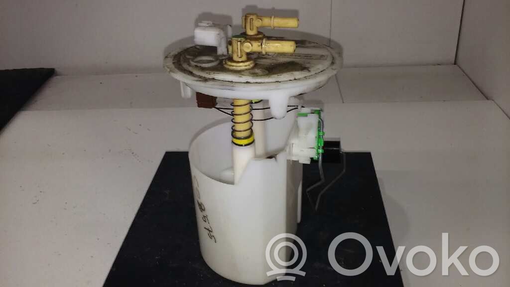 Renault Clio III Bomba interna de combustible 