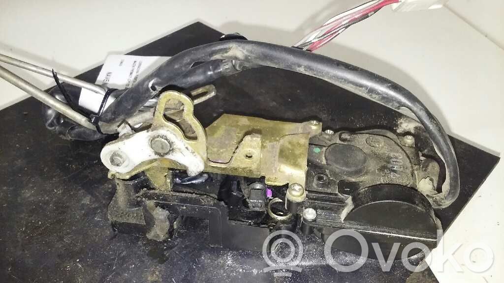 Mazda Premacy Priekšpusē slēdzene 