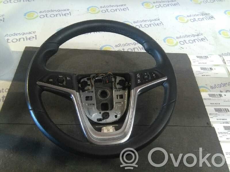 Opel Astra H Ohjauspyörä 