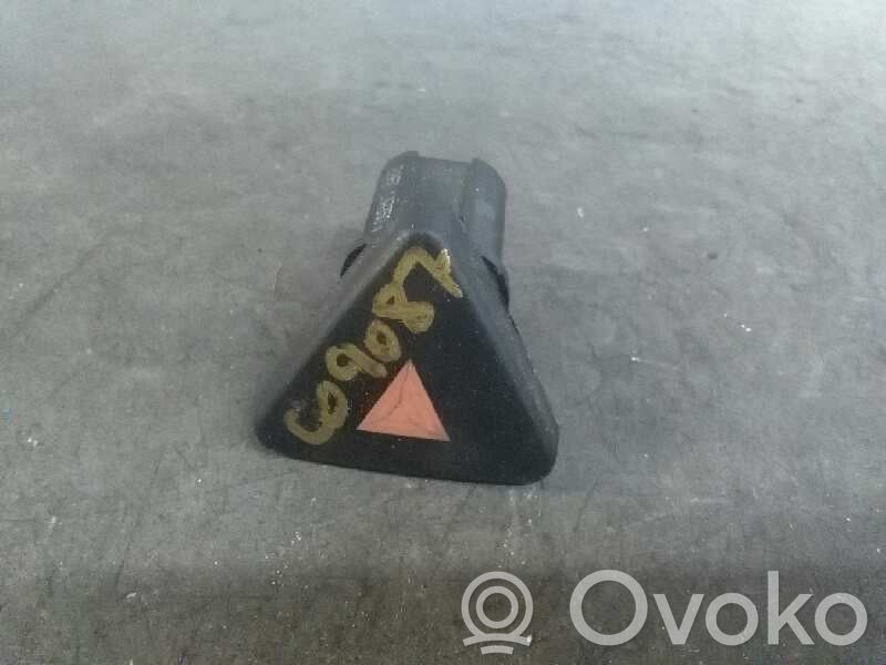 Botón interruptor de luz de peligro