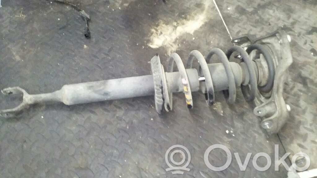 Audi A4 S4 B5 8D Amortyzator osi przedniej ze sprężyną 