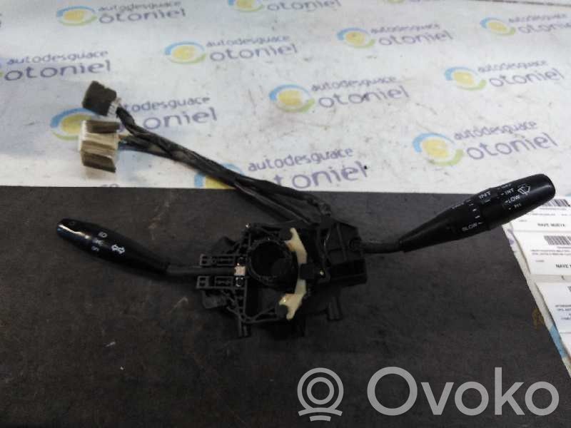 Hyundai Accent Interruptor de control multifunción 