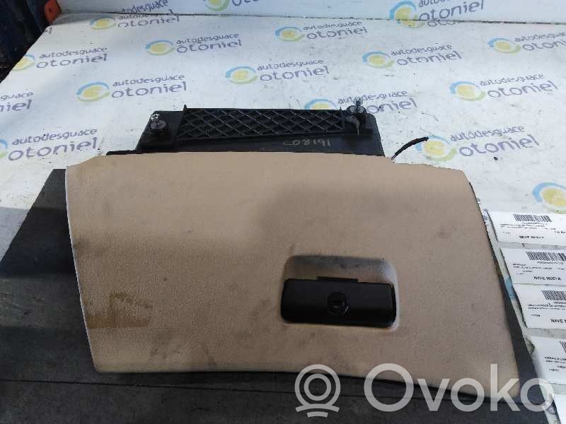 BMW 5 E39 Glove box 