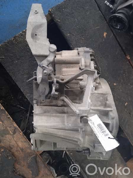 Manualna 5-biegowa skrzynia biegów   716501,212000KM,A1683602000