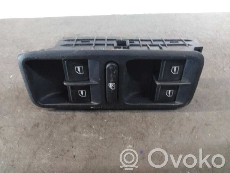 Skoda Fabia Mk1 (6Y) Electric window control switch 