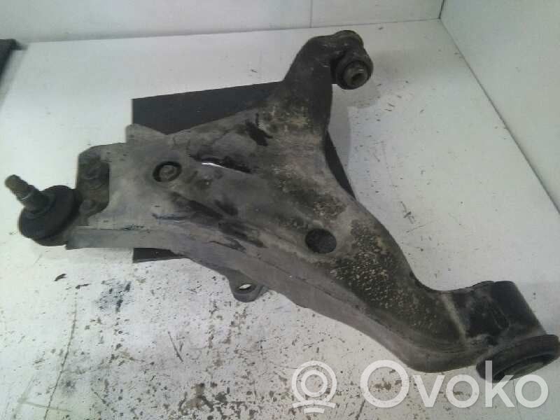 Mitsubishi Montero Querlenker vorne