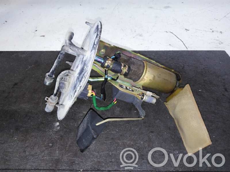 Toyota Carina T190 Pompe à carburant 
