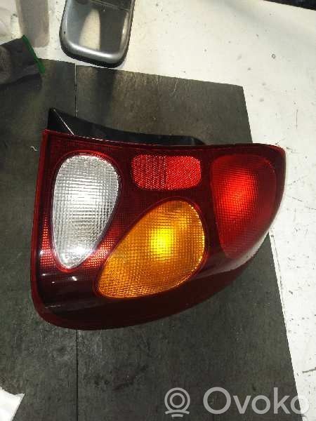 Lampa tylna   4P
