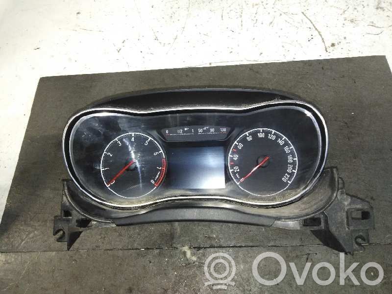 Opel Corsa E Speedometer (instrument cluster) 