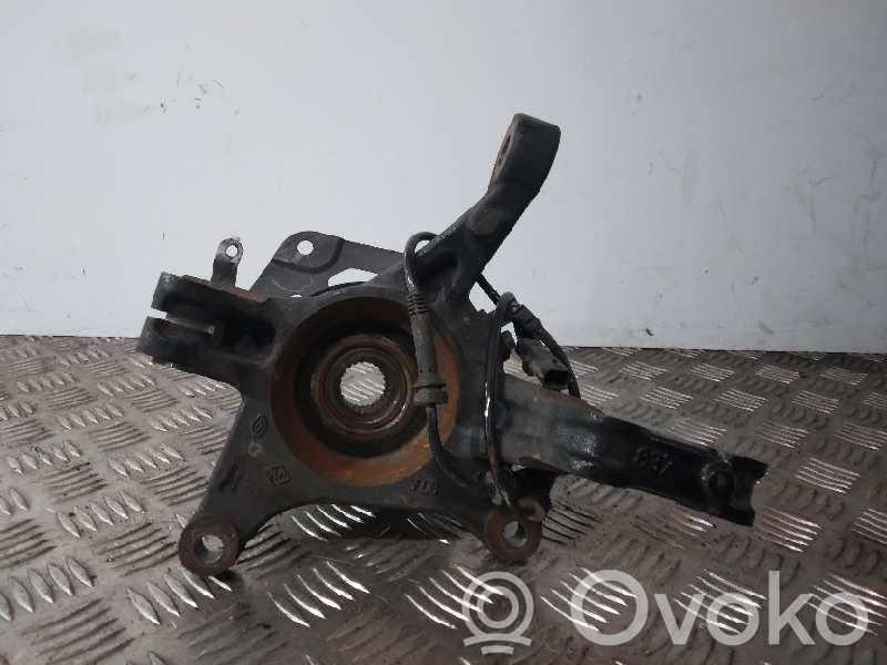 Renault Captur Front wheel hub spindle knuckle 