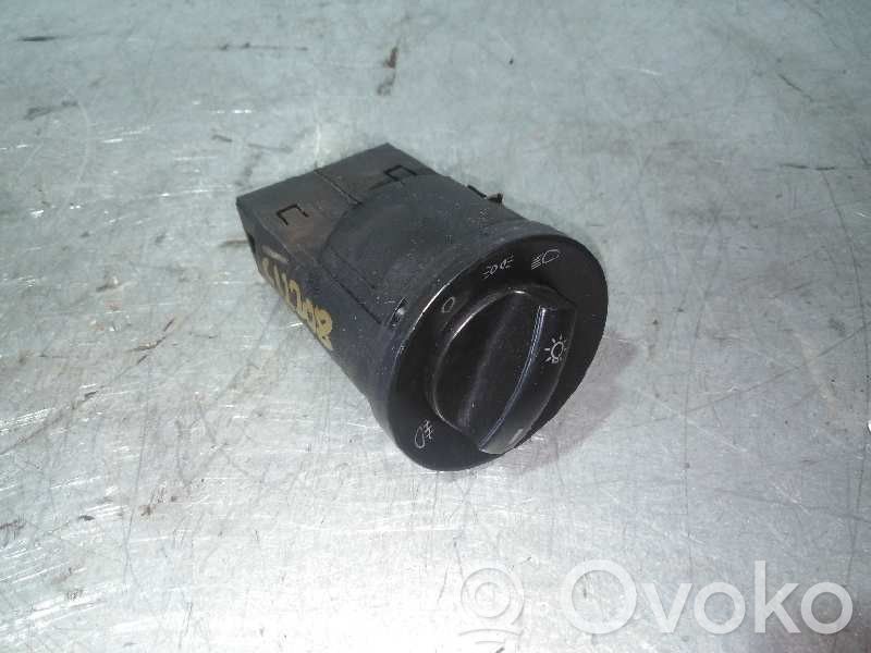 Volkswagen Polo IV 9N3 Paneļa apgaismojuma regulēšanas slēdzis 