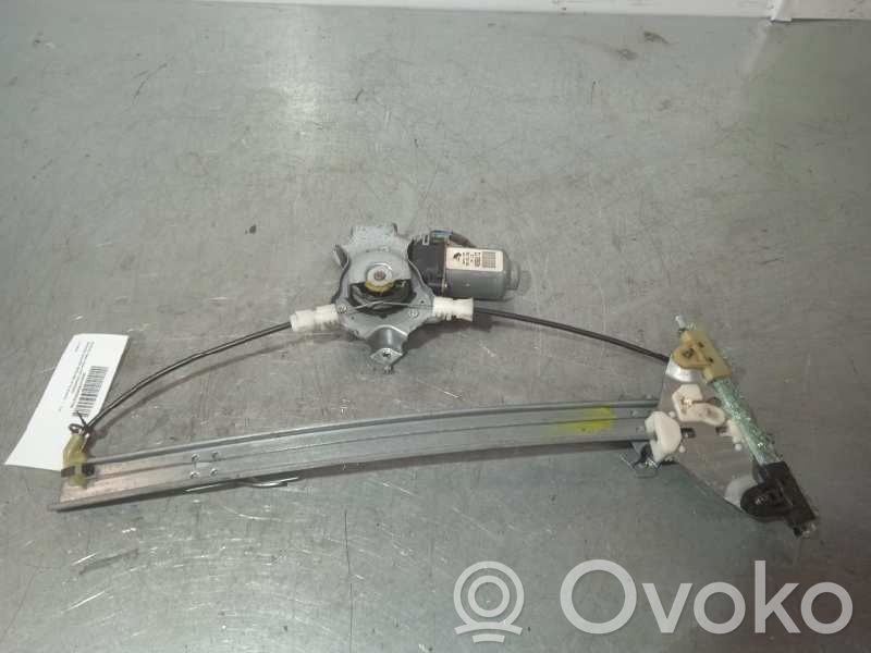 Nissan Primera Rear window lifting mechanism without motor 