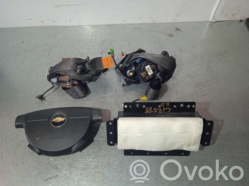 Chevrolet Aveo Oro pagalvių komplektas 