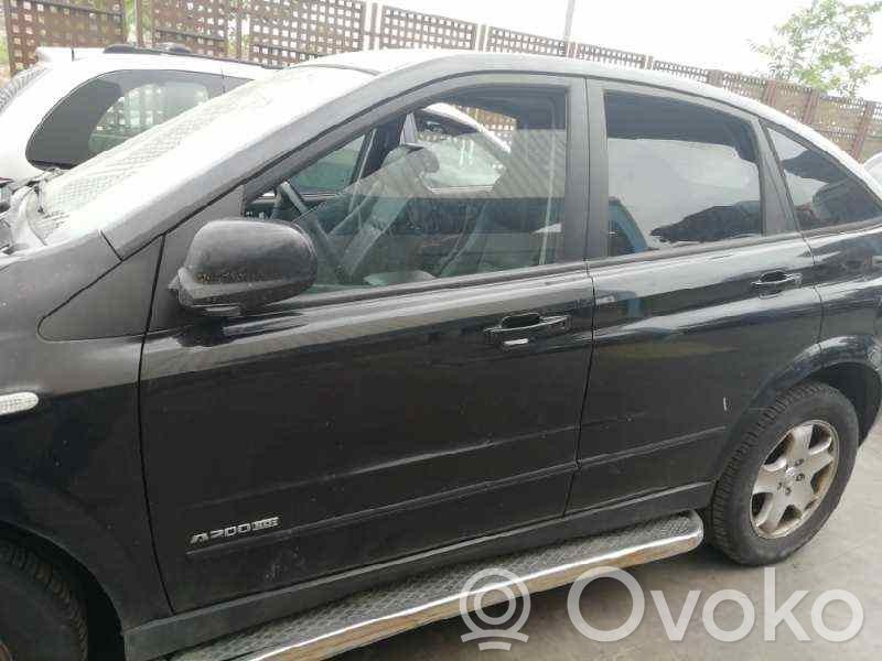 SsangYong Actyon Puerta delantera 