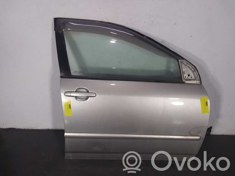 Toyota Corolla Verso E121 Puerta delantera 