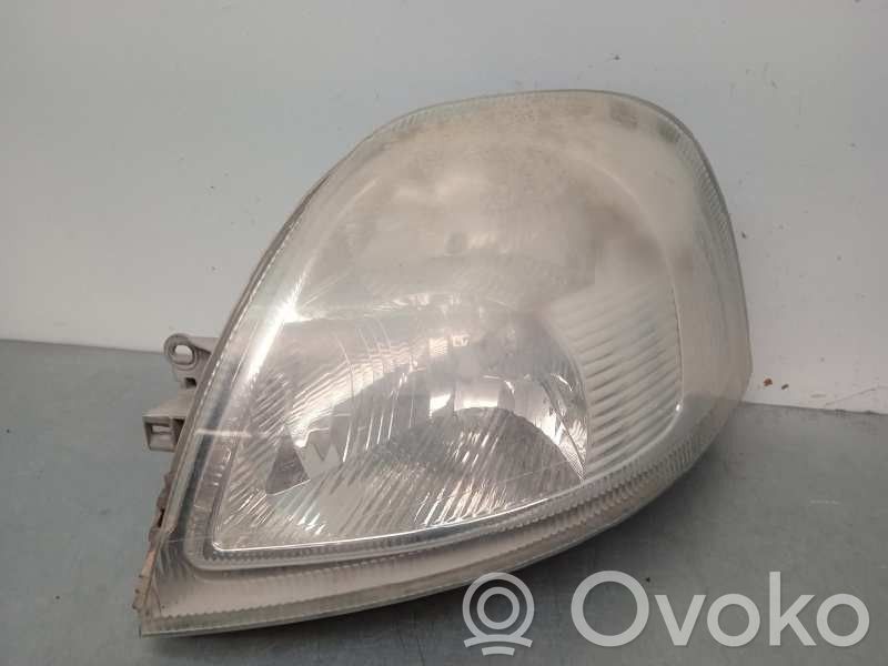 Nissan Interstar Lampa przednia 