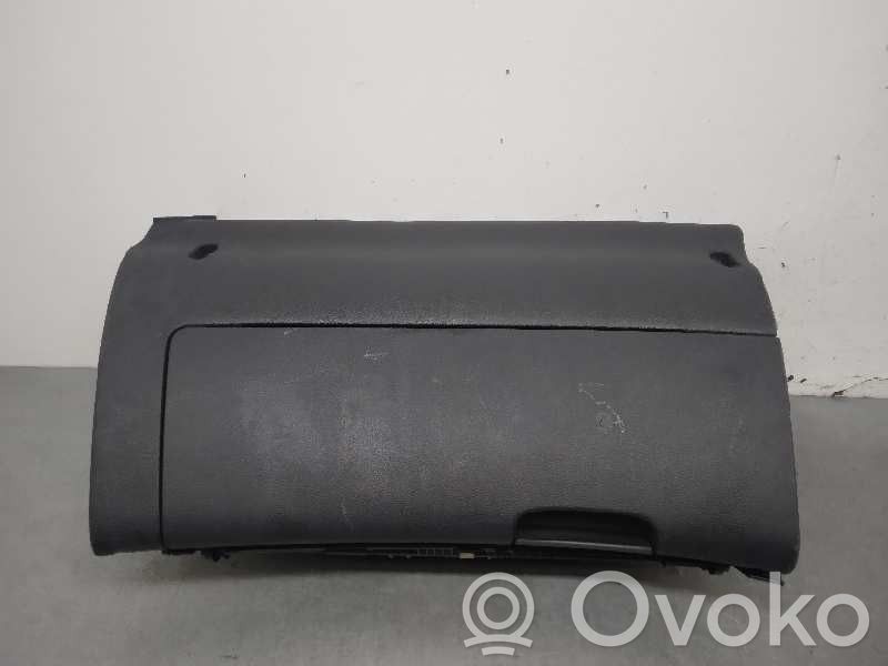 Skoda Octavia Mk1 (1U) Glove box 