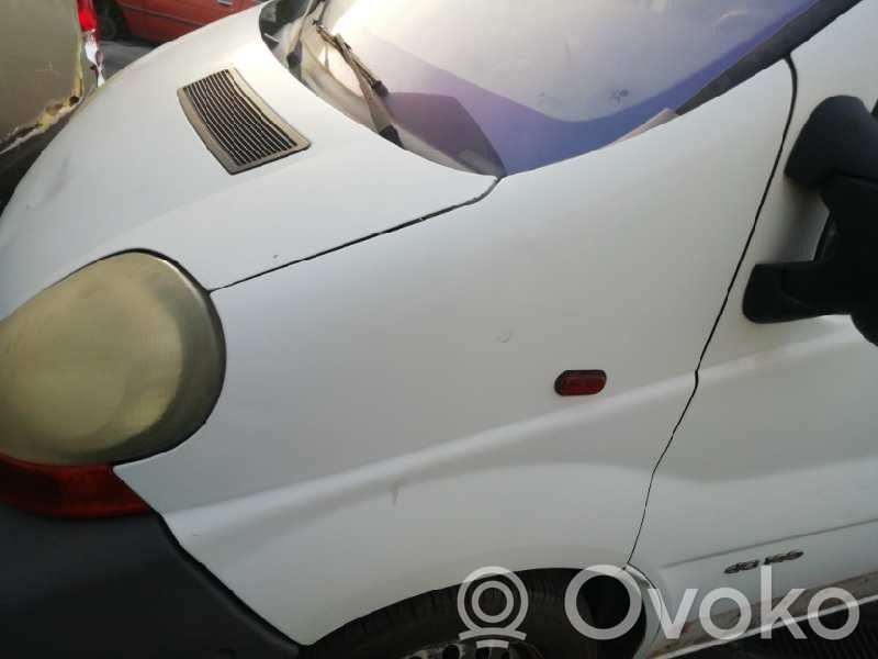 Renault Trafic II (X83) Крыло 