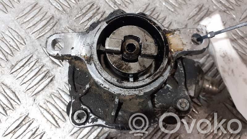 Nissan Interstar Pompă vacuum 