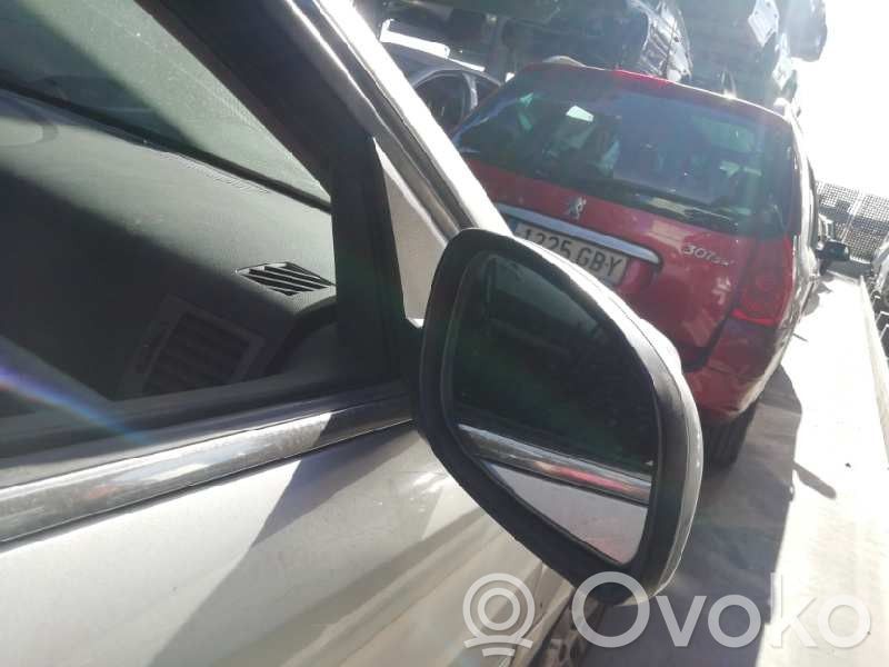 Opel Vectra C Front door electric wing mirror 