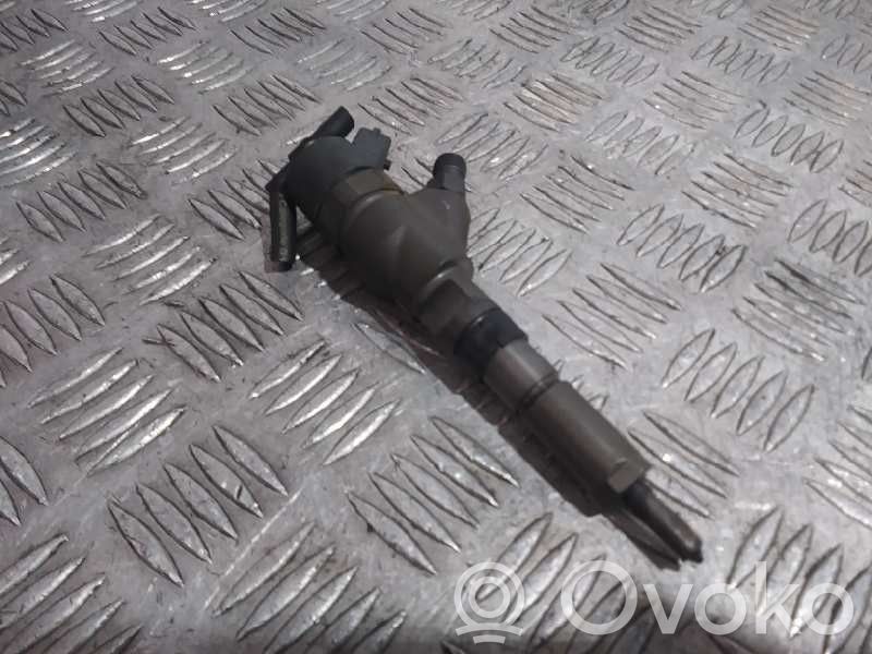 Inyector de combustible   0445110008