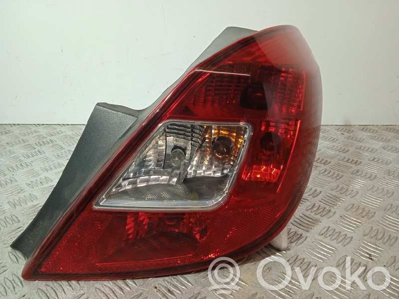 Opel Corsa C Lampă spate în caroserie 