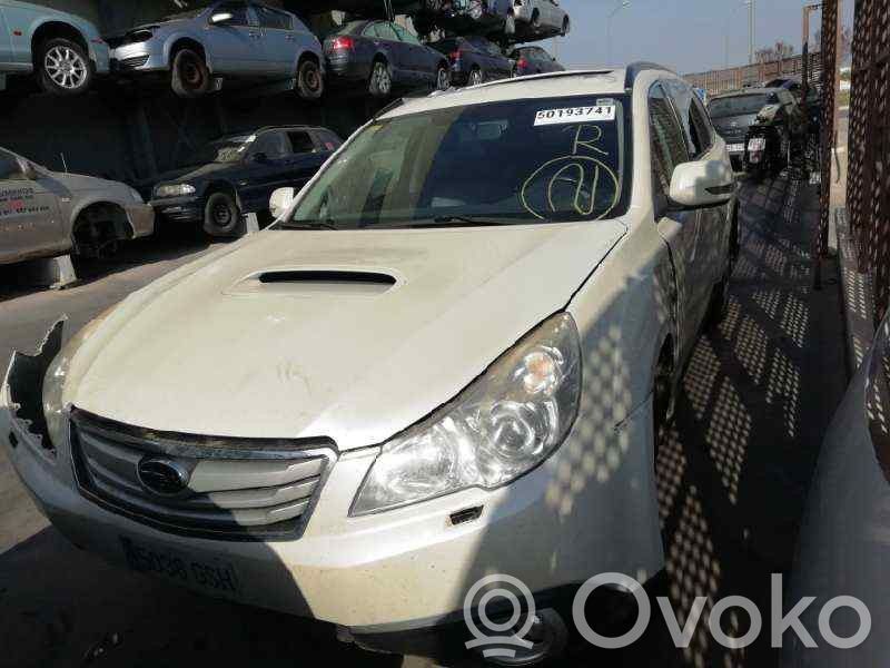 Subaru Legacy Konepelti 