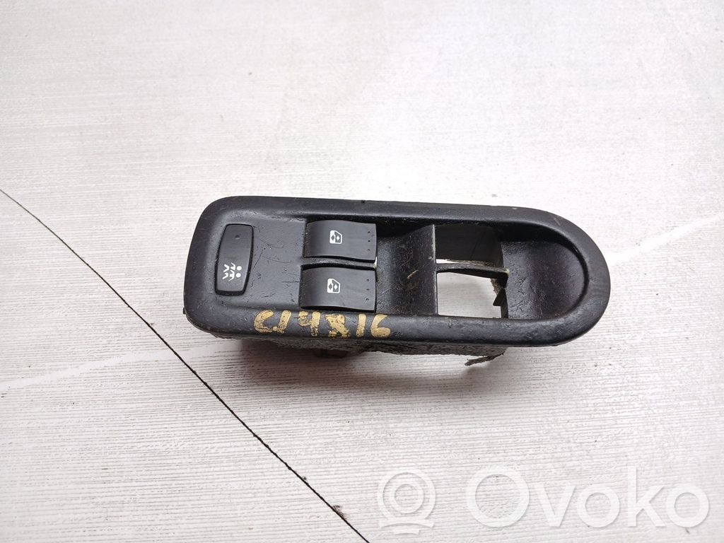 Renault Megane II Electric window control switch 