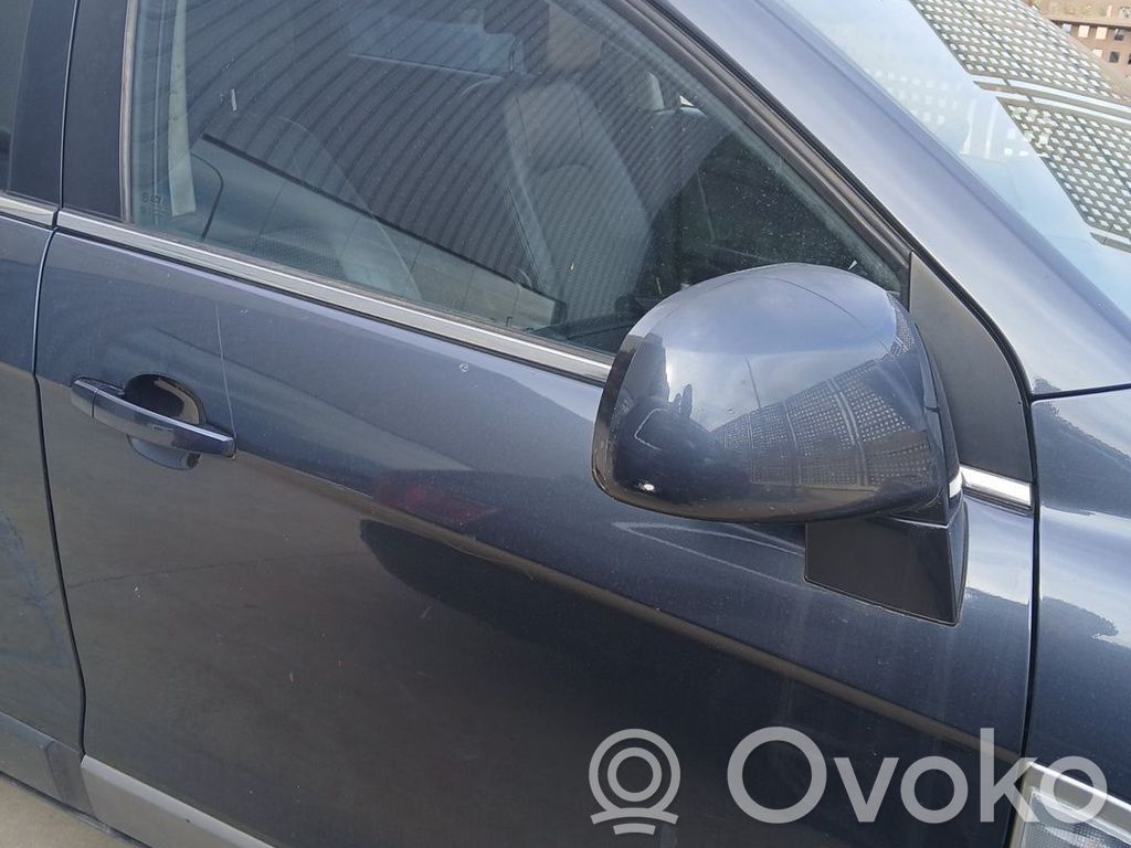 Chevrolet Captiva Front door 