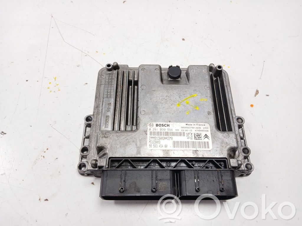 Opel Vivaro Unitate/modul de control motor 